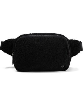 Black PANDER 2L Everywhere Fleece Fanny Pack (EUC)